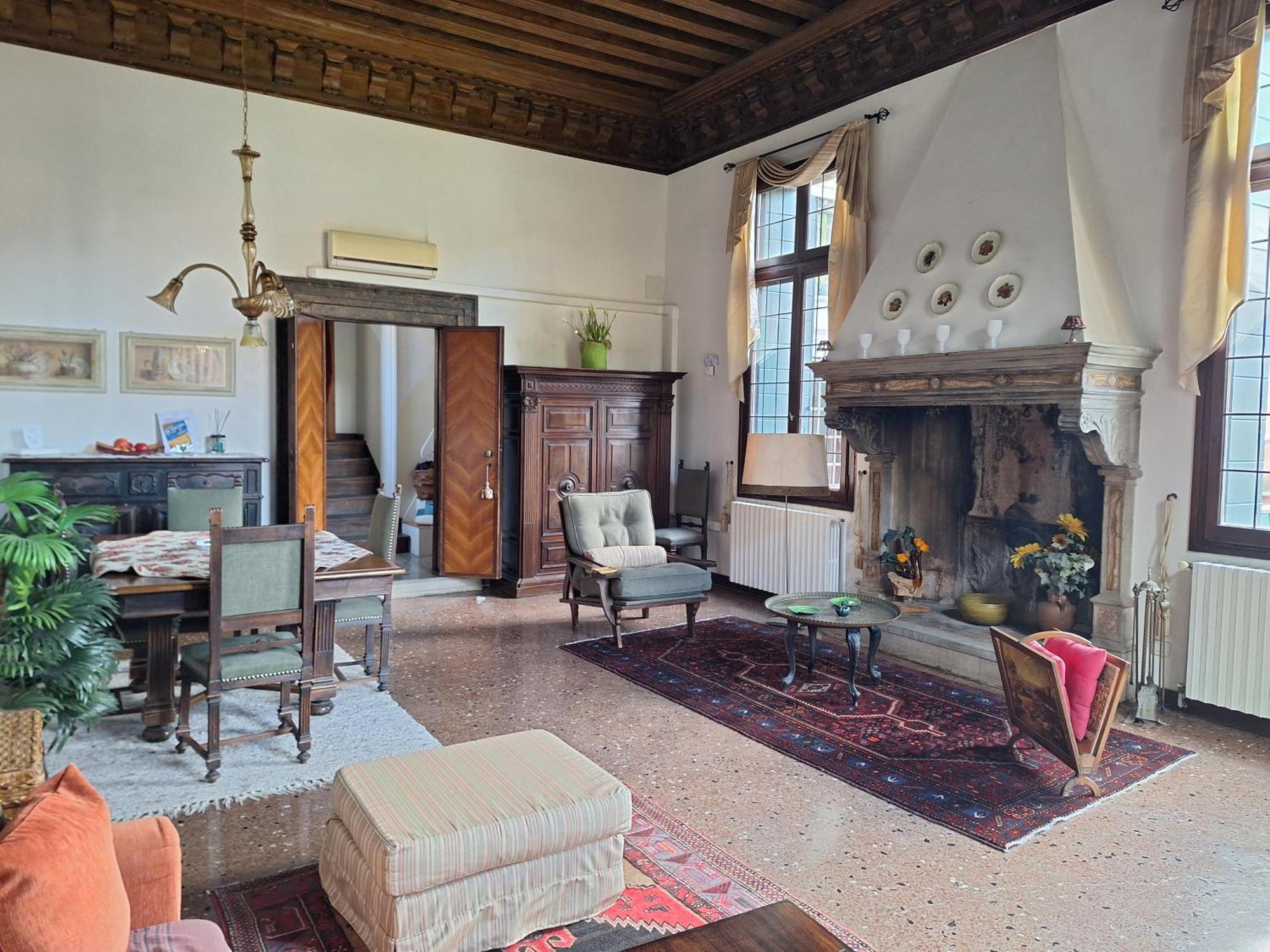 Appartamenti Inside Palazzo Foscarini Βενετία Εξωτερικό φωτογραφία