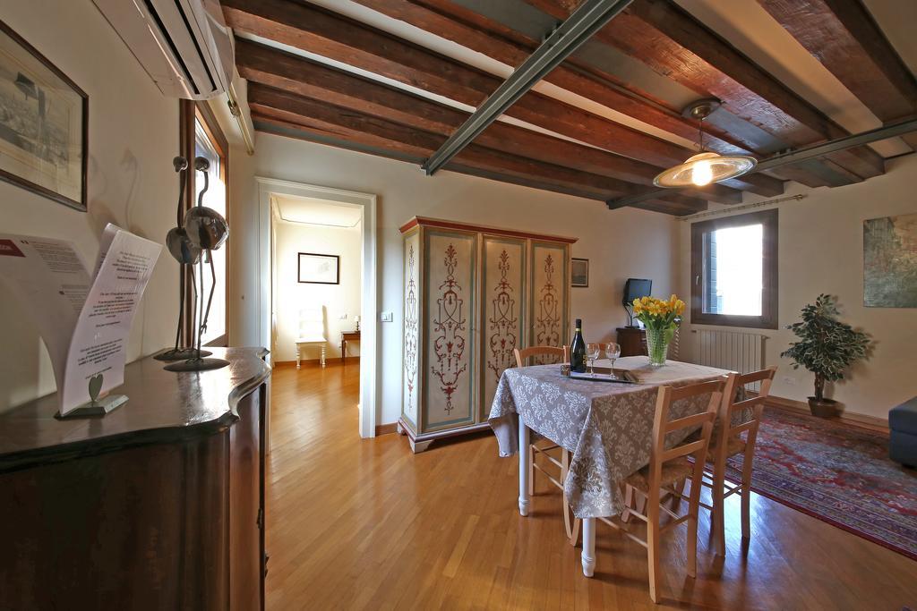 Appartamenti Inside Palazzo Foscarini Βενετία Εξωτερικό φωτογραφία