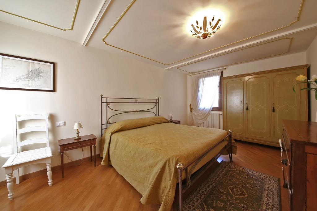 Appartamenti Inside Palazzo Foscarini Βενετία Εξωτερικό φωτογραφία
