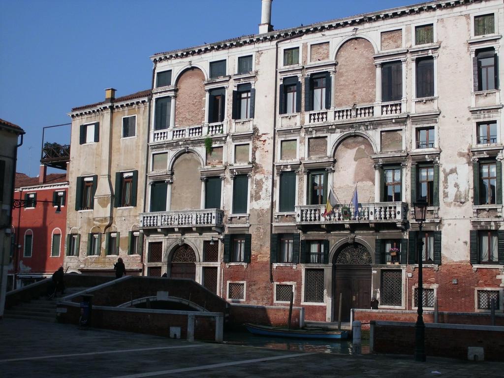 Appartamenti Inside Palazzo Foscarini Βενετία Εξωτερικό φωτογραφία