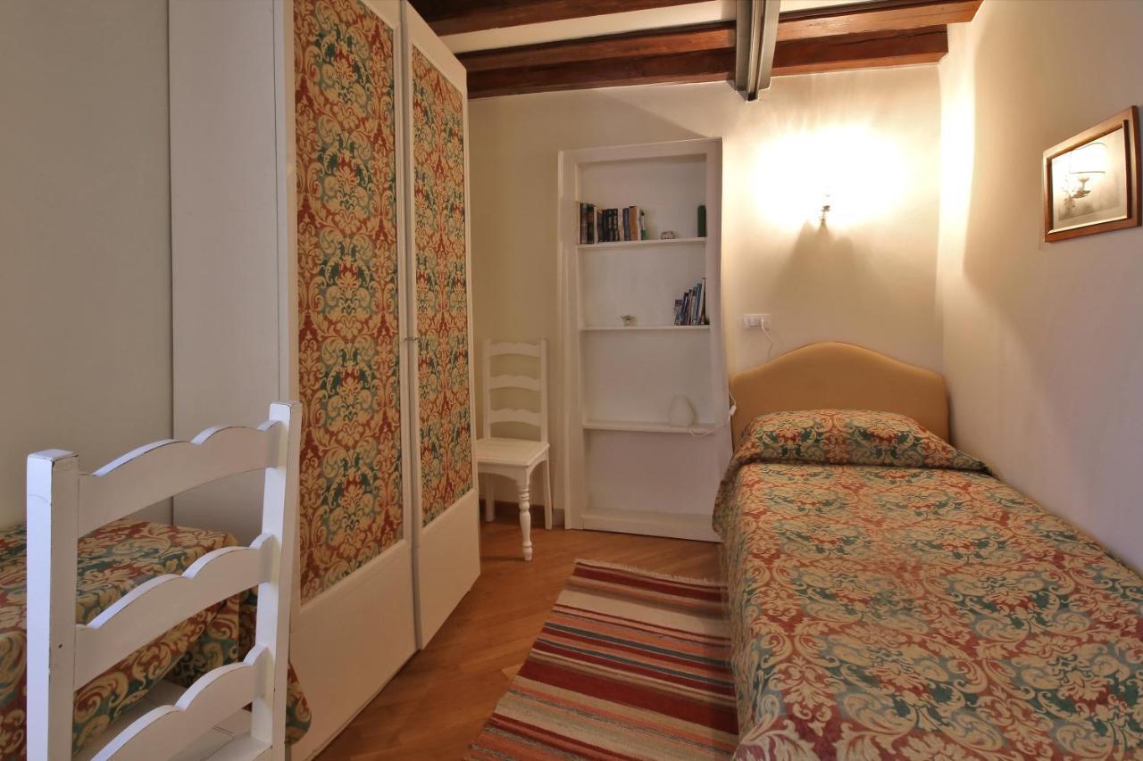 Appartamenti Inside Palazzo Foscarini Βενετία Εξωτερικό φωτογραφία